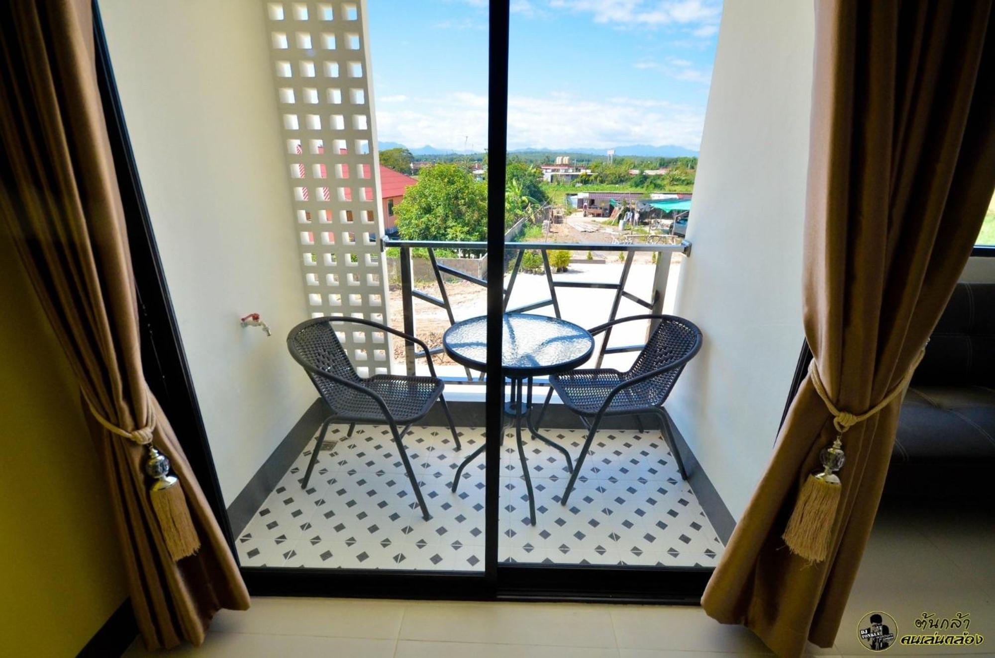 แอ่ว-ดีld Hotel&Residences Ngao エクステリア 写真